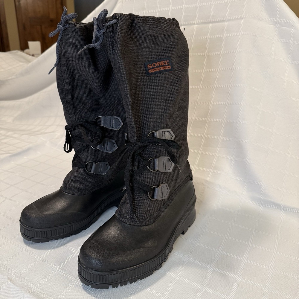 Sorel Women's Size 6‎ Tall Boots -14" From Sole To Top Of Boot. Lace Bottoms